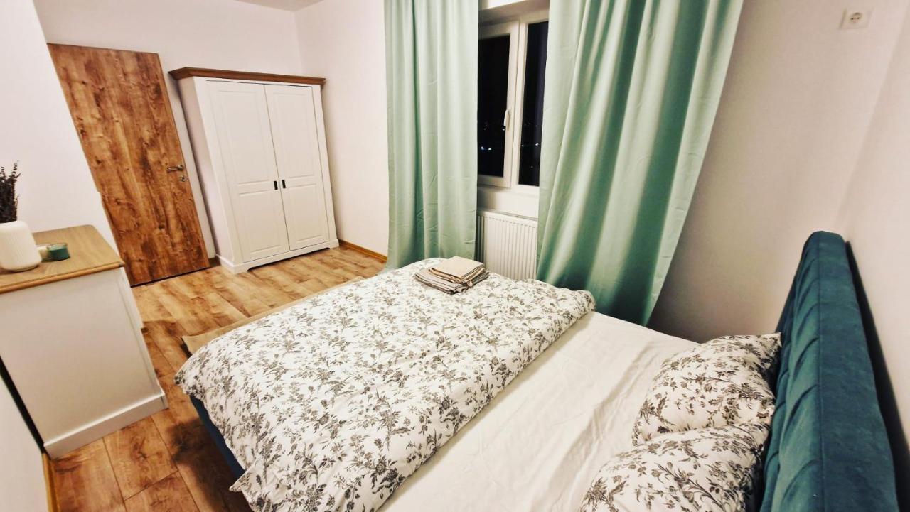 Lux & Confort - Apartament 3 Camere Бухарест Экстерьер фото